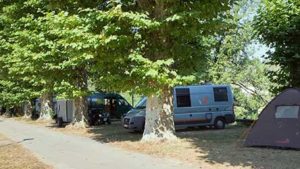 emplacements_camping_car_individuels_camping_quingey